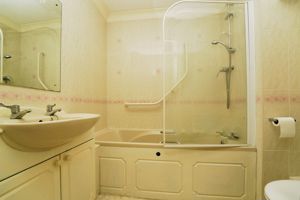 BATHROOM- click for photo gallery